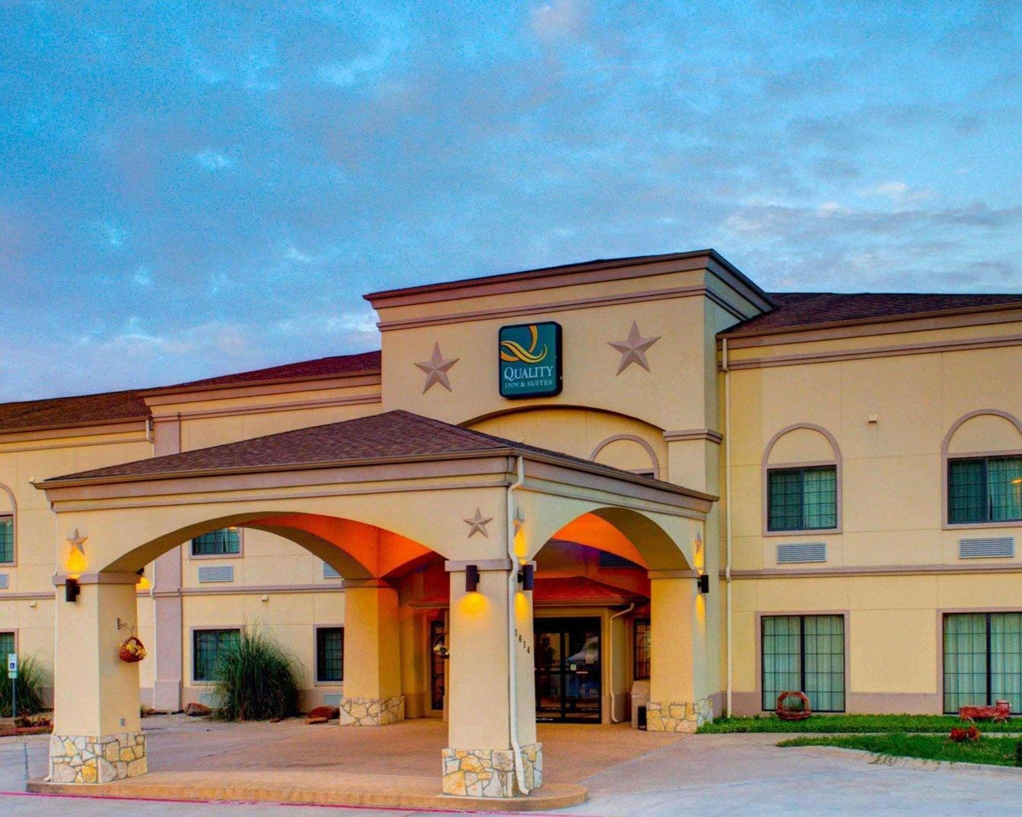 Quality Inn & Suites - Glen Rose Esterno foto